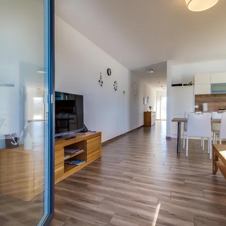 Lagovida Kapitaenskajuete F Am Stoermthaler Grosspösna