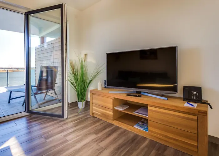 Lagovida Kapitaenskajuete F Am Stoermthaler