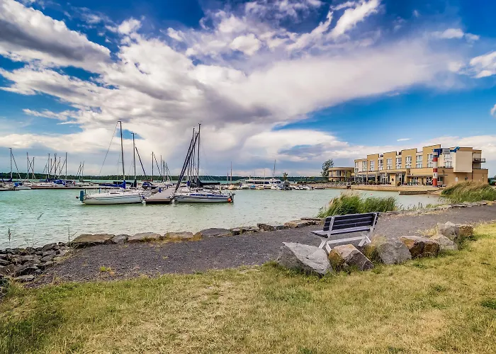 Lagovida Kapitaenskajuete F Am Stoermthaler * غروسبونسنا